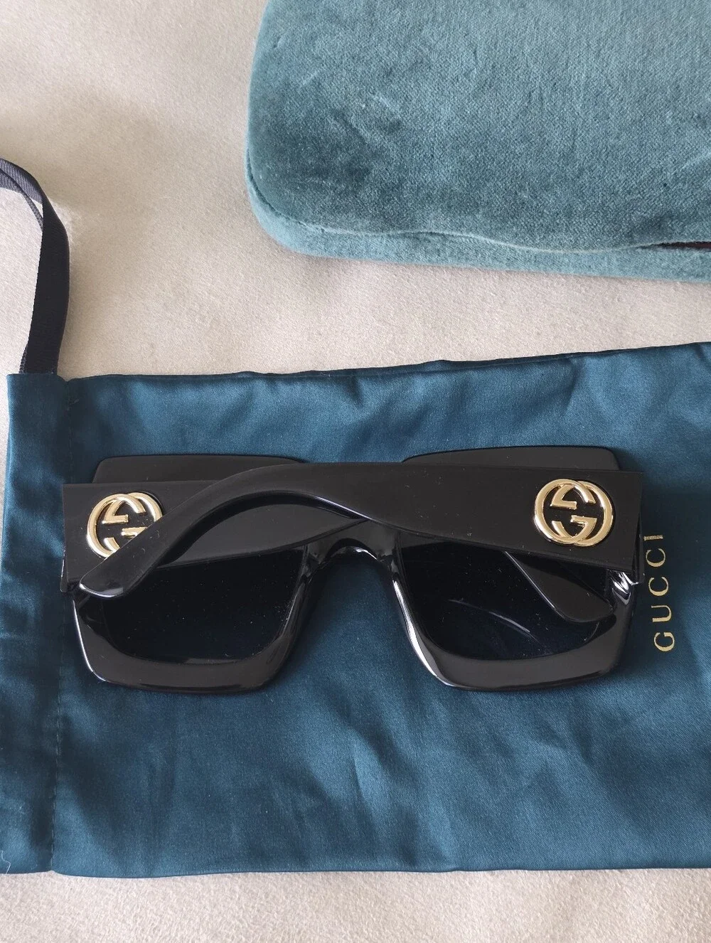 Gucci GG0053S 001 Oversized Square Black Sunglasses 54-25-140